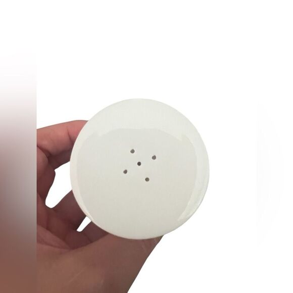 KATY BRISCOE Salt & Pepper Shakers - Picture 4 of 6